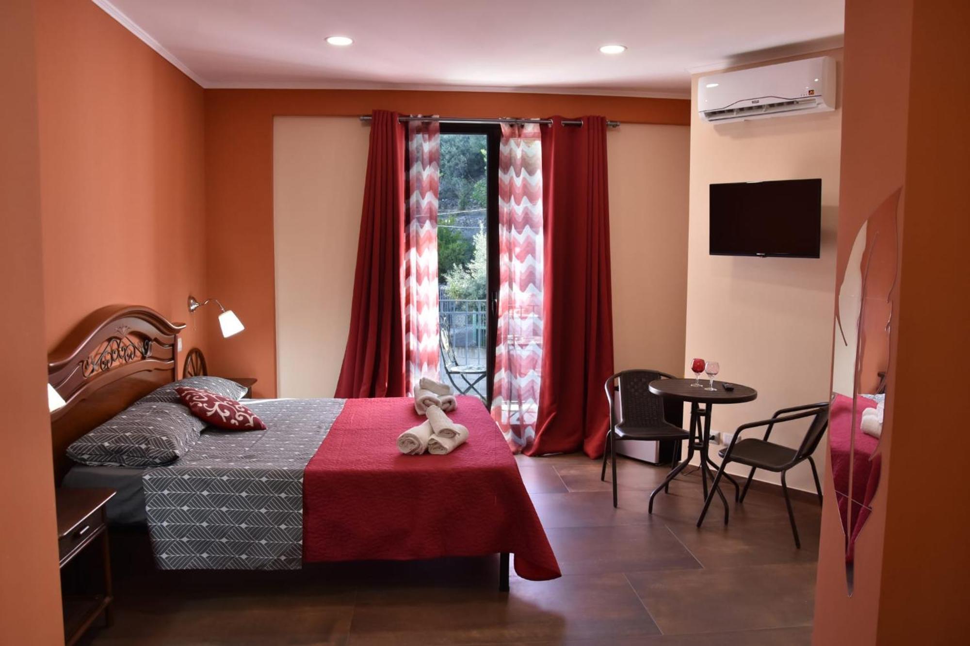 Taorbay Bed & Breakfast จีอาร์ดีนี นักซอส ภายนอก รูปภาพ